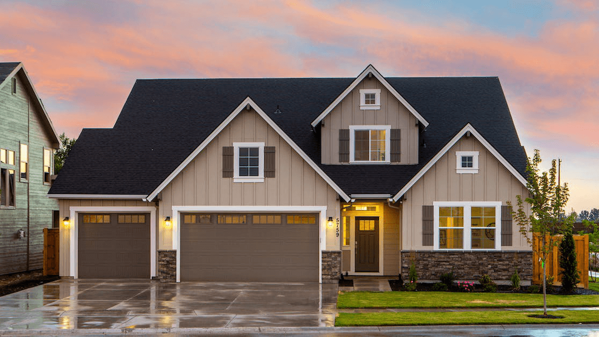 MilhouseNeal-Feature-pexels-photo-1396122-313