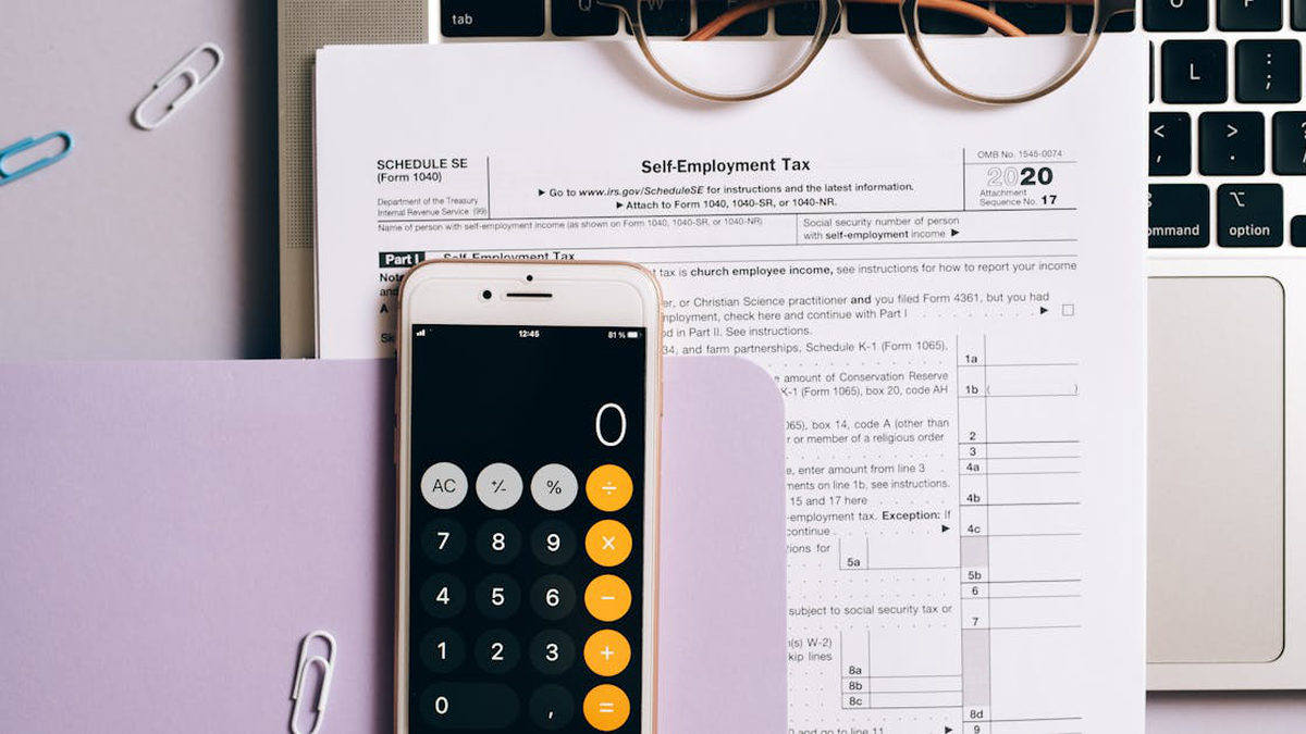 MilhouseNeal-Feature-pexels-photo-8962445-963