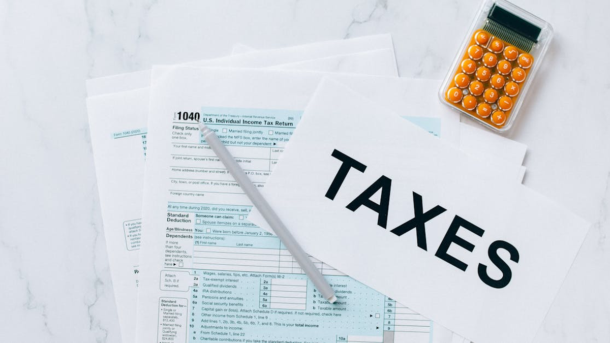 MilhouseNeal-Feature-pexels-photo-6863332-673