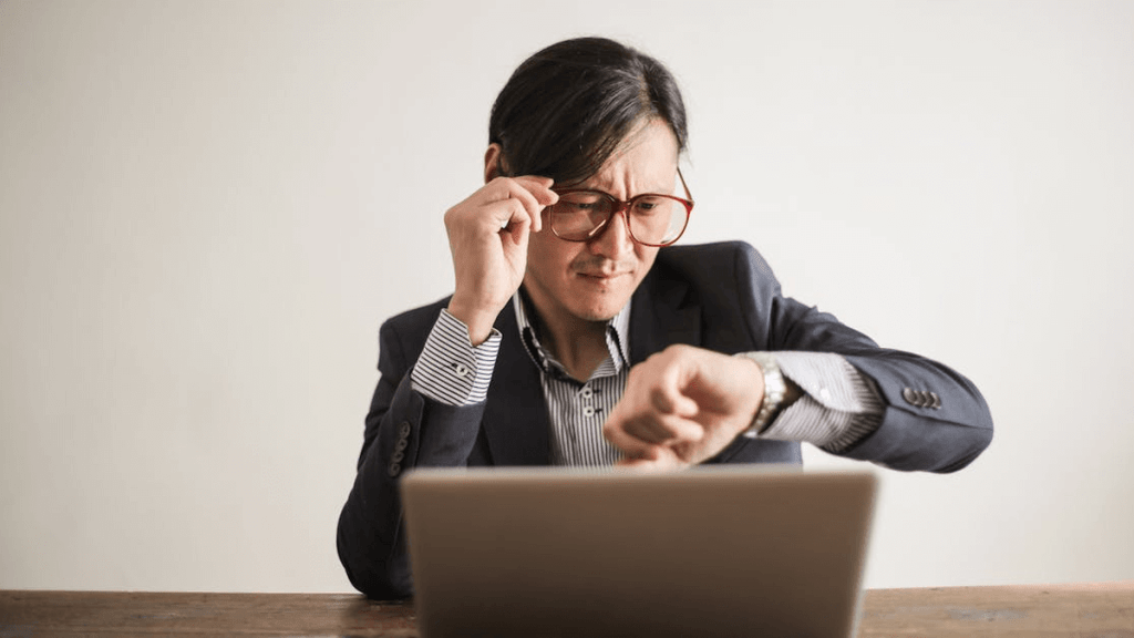 IRS grants employers penalty relief for 2025 tip and overtime reporting